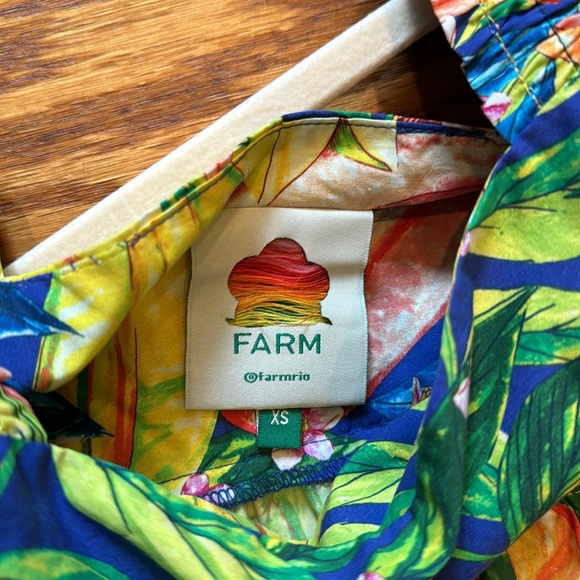 Farm Rio beautiful light weight vacation dress xs like new - Picture 5 of 6